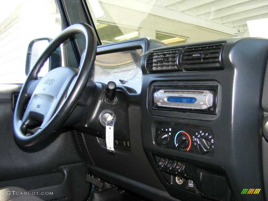 2004 Wrangler X 4x4 - Patriot Blue Pearl / Dark Slate Gray photo #17