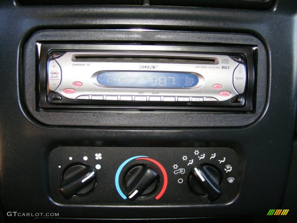 2004 Wrangler X 4x4 - Patriot Blue Pearl / Dark Slate Gray photo #23