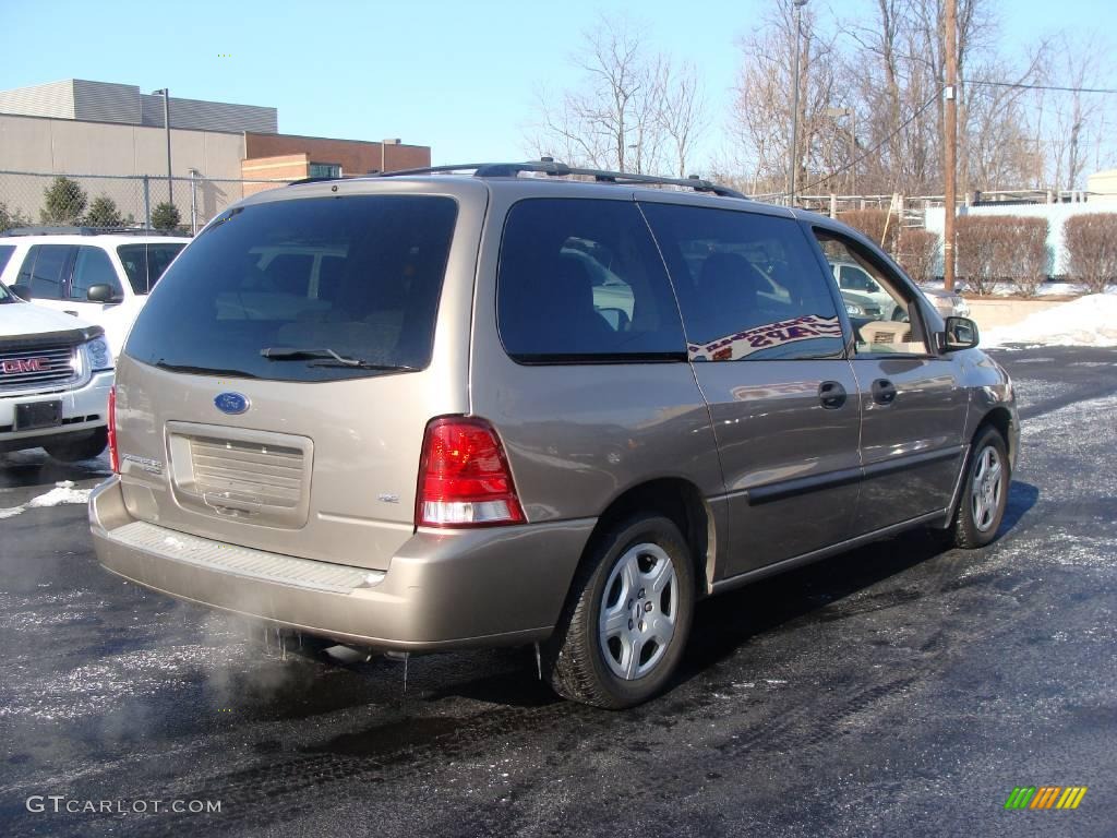 2004 Freestar SE - Arizona Beige Metallic / Pebble Beige photo #4