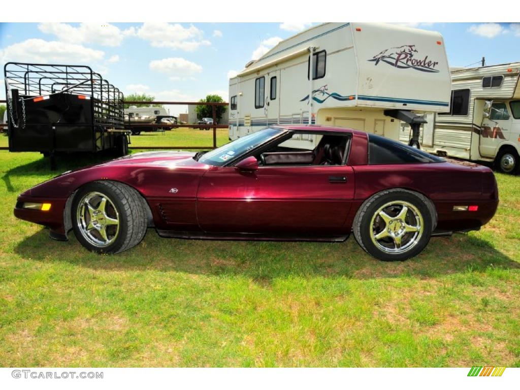 Ruby Red Metallic 1993 Chevrolet Corvette 40th Anniversary Coupe Exterior Photo #31291040