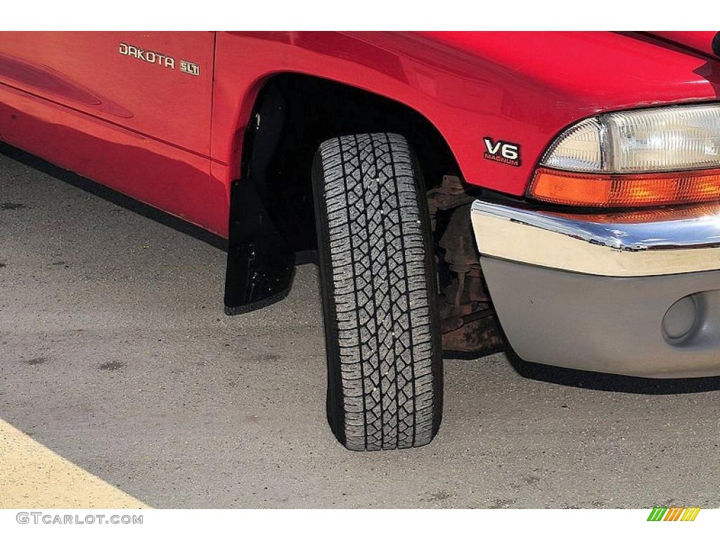 1997 Dakota SLT Extended Cab - Flame Red / Mist Gray photo #9