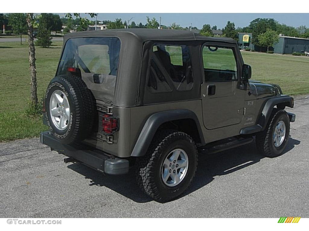 2004 Wrangler X 4x4 - Light Khaki Metallic / Dark Slate Gray photo #3