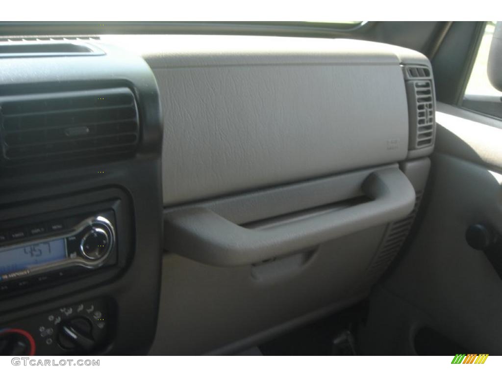 2004 Wrangler X 4x4 - Light Khaki Metallic / Dark Slate Gray photo #36