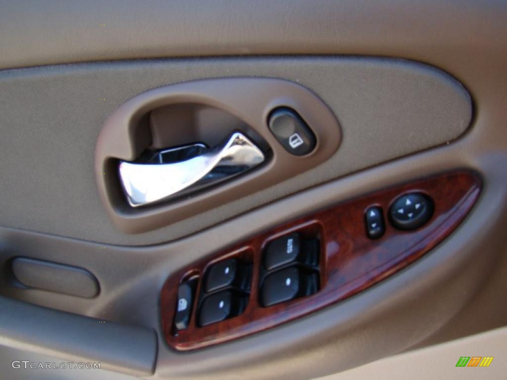 2006 Malibu LT Sedan - Sandstone Metallic / Cashmere Beige photo #20