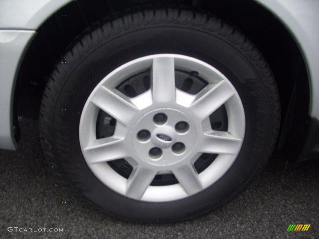 2004 Ford Taurus SE Wagon Wheel Photo #31298011