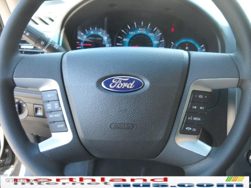 2010 Fusion SE - Tuxedo Black Metallic / Charcoal Black photo #19