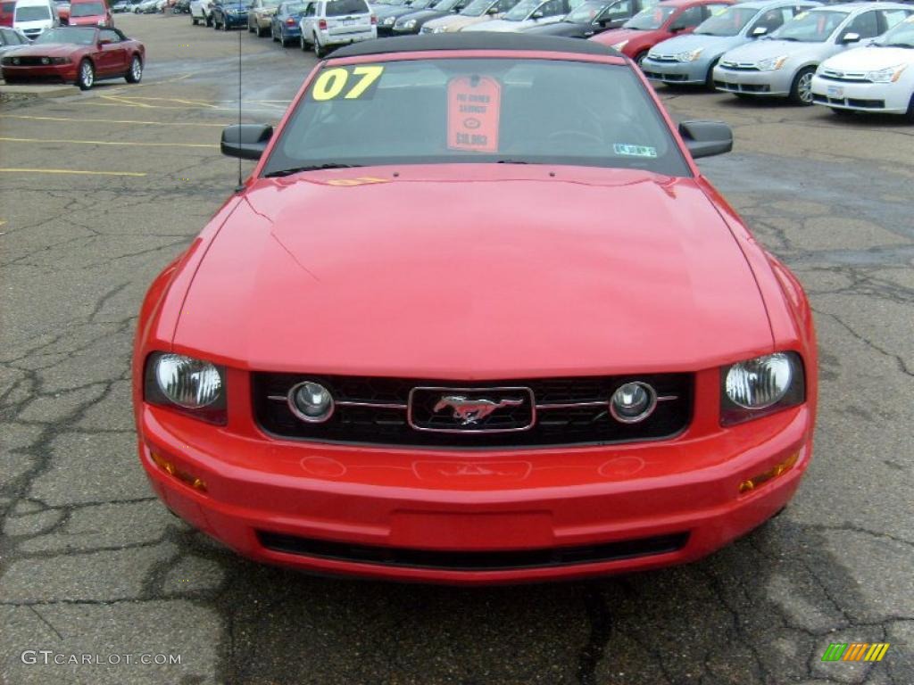 2007 Mustang V6 Premium Convertible - Torch Red / Dark Charcoal photo #7
