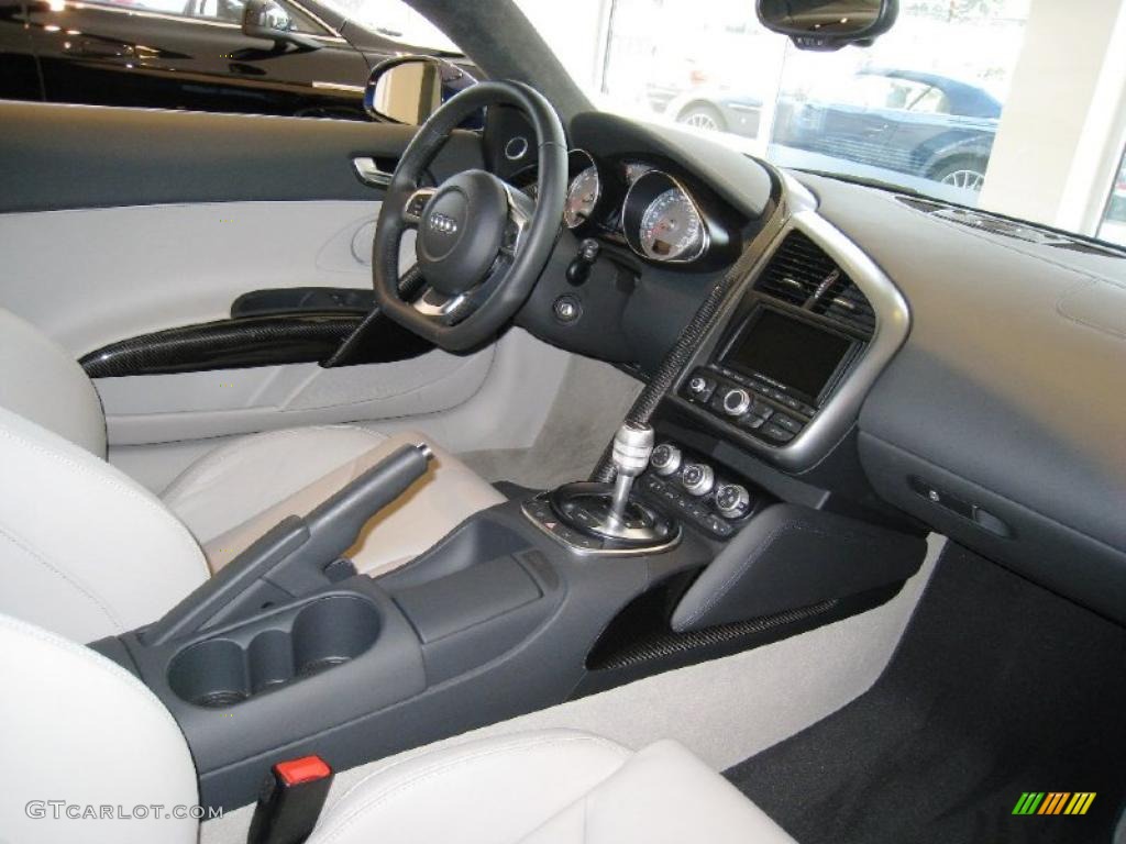 2009 R8 4.2 FSI quattro - Mugello Blue Pearl Effect / Fine Nappa Limestone Grey Leather photo #12