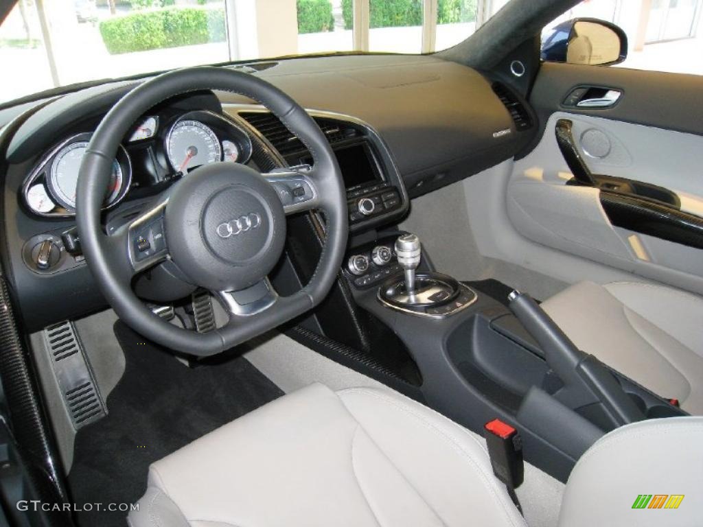 2009 R8 4.2 FSI quattro - Mugello Blue Pearl Effect / Fine Nappa Limestone Grey Leather photo #15