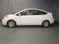 Super White - Prius Hybrid Photo No. 2