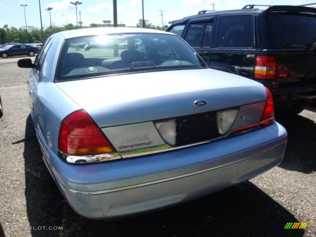 2000 Crown Victoria LX Sedan - Light Blue Metallic / Dark Denim Blue photo #4