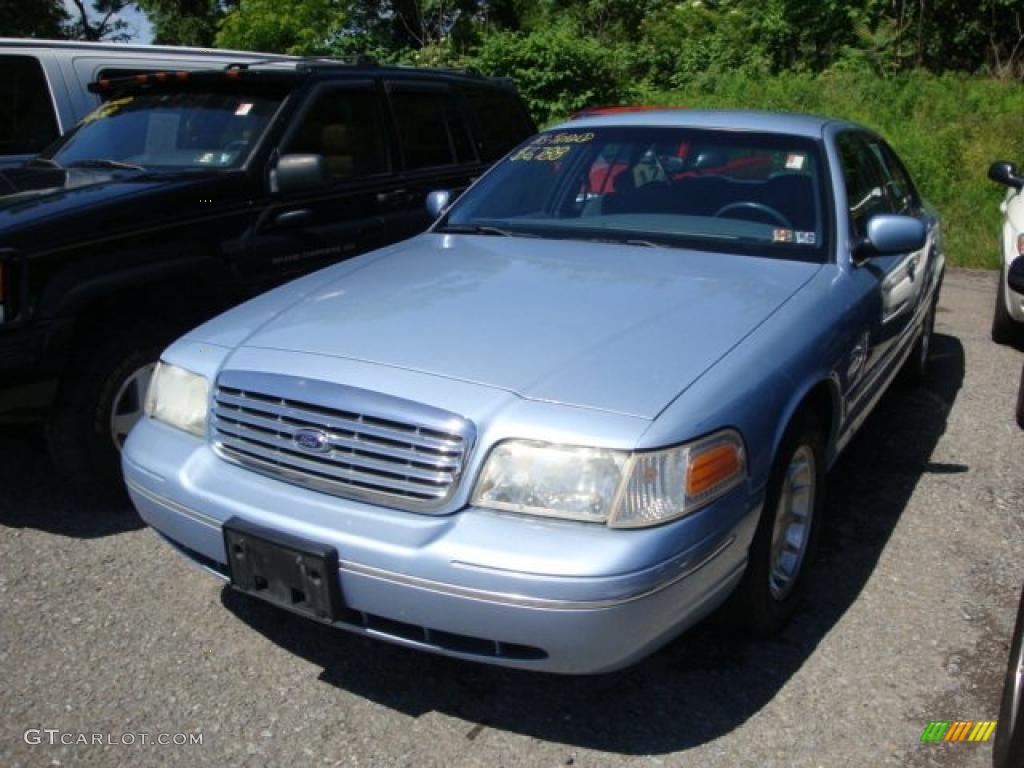 2000 Crown Victoria LX Sedan - Light Blue Metallic / Dark Denim Blue photo #5