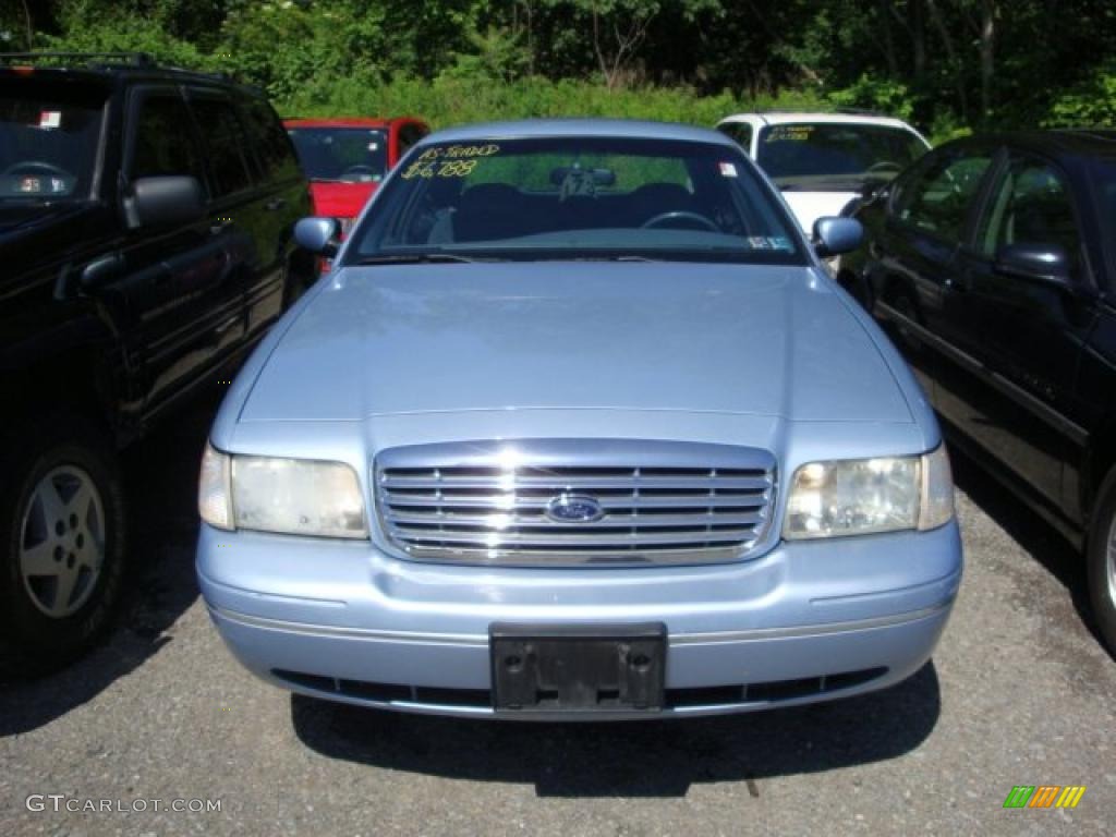2000 Crown Victoria LX Sedan - Light Blue Metallic / Dark Denim Blue photo #6