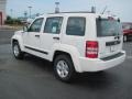 Stone White - Liberty Sport 4x4 Photo No. 6