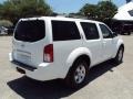 2007 Avalanche White Nissan Pathfinder SE  photo #9