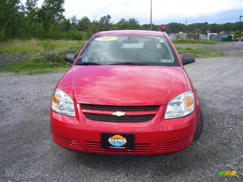 2007 Cobalt LS Coupe - Victory Red / Gray photo #2