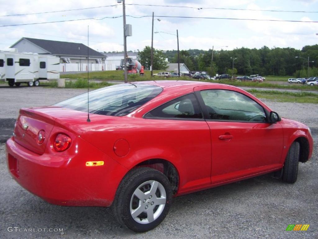 2007 Cobalt LS Coupe - Victory Red / Gray photo #4