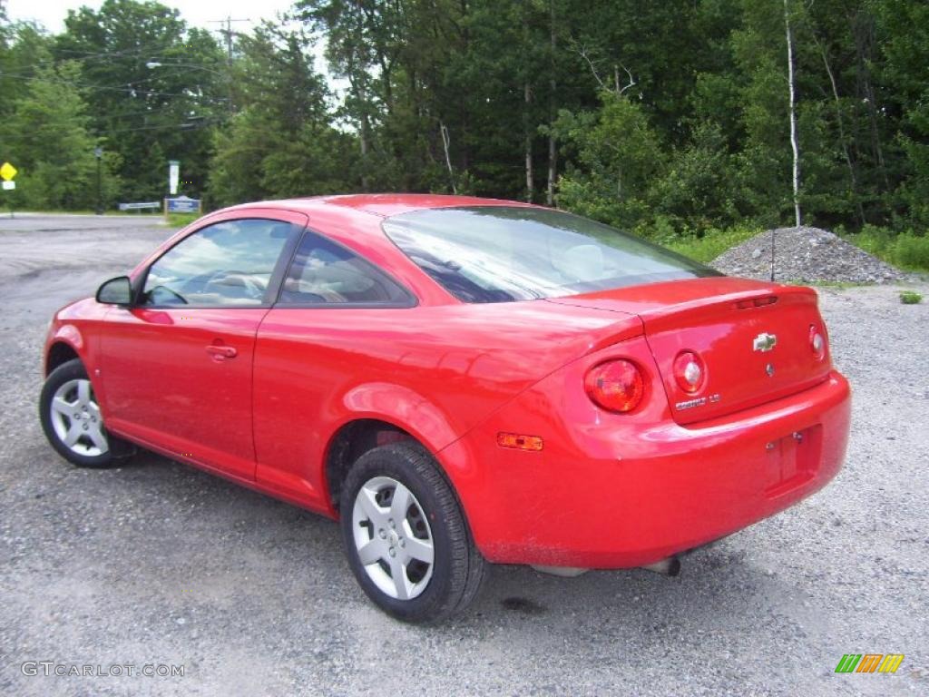 2007 Cobalt LS Coupe - Victory Red / Gray photo #5