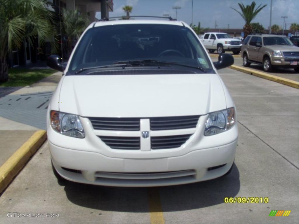 2006 Grand Caravan SE - Stone White / Medium Slate Gray photo #6