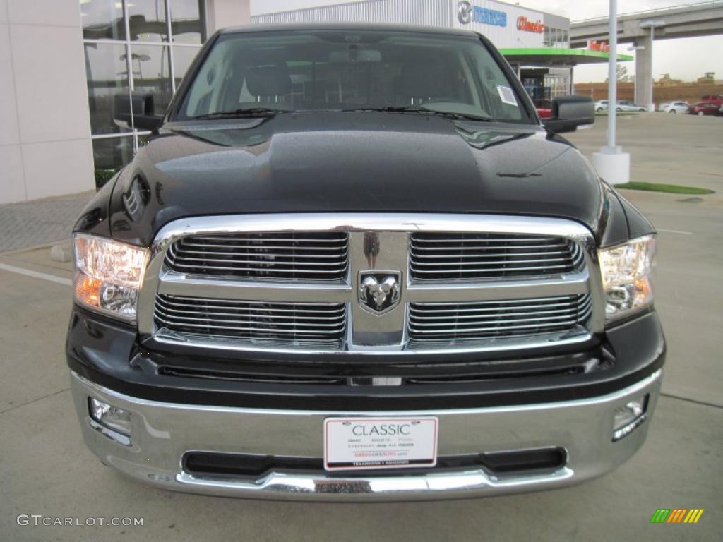 2010 Ram 1500 Lone Star Quad Cab - Brilliant Black Crystal Pearl / Dark Slate/Medium Graystone photo #5