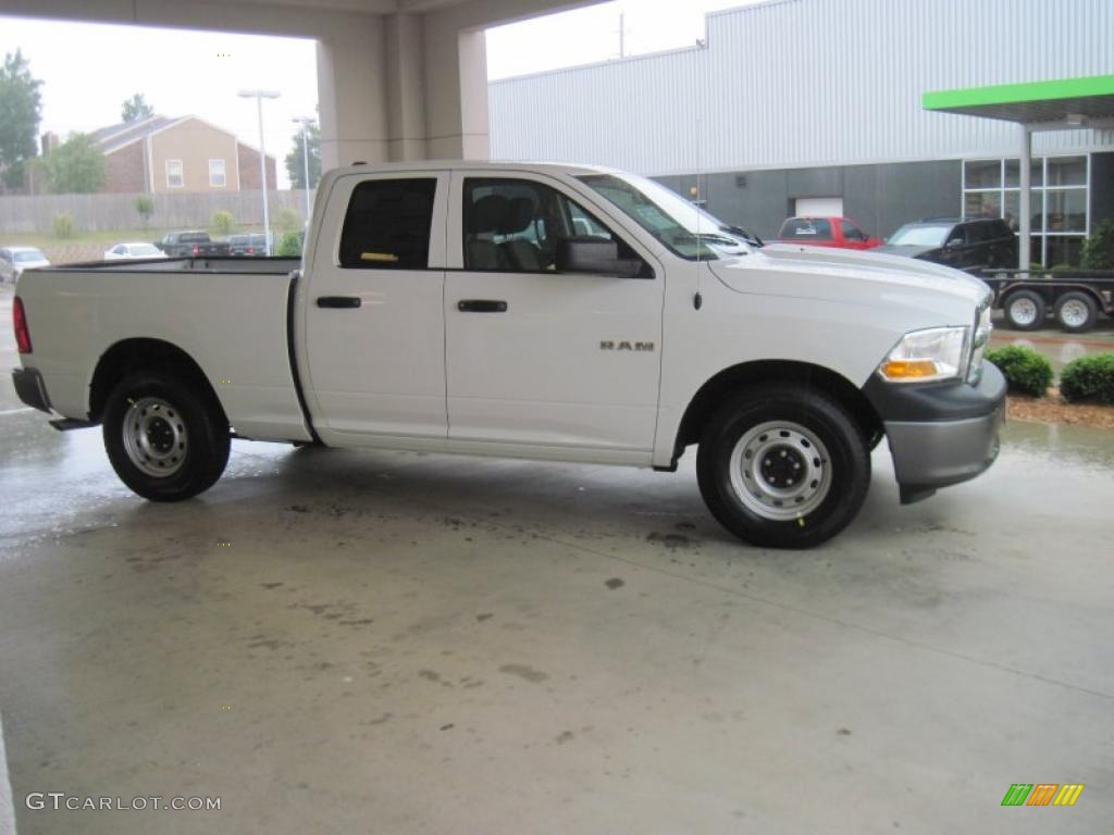 2010 Ram 1500 ST Quad Cab - Stone White / Dark Slate/Medium Graystone photo #4