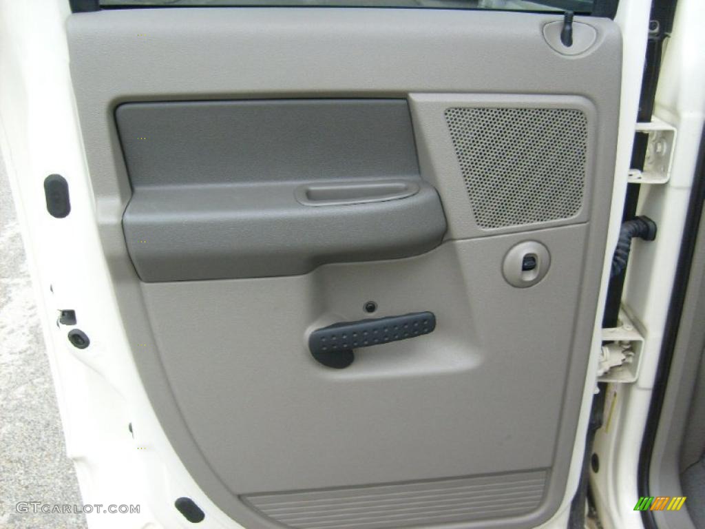 2007 Ram 1500 SLT Quad Cab 4x4 - Bright White / Khaki Beige photo #16