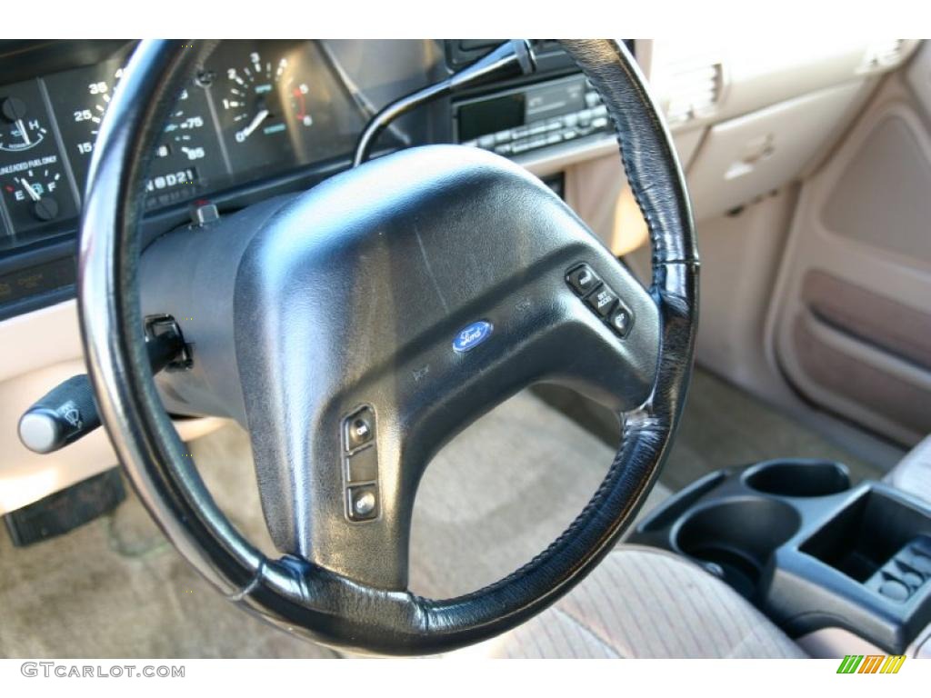 1994 Explorer XLT 4x4 - Electric Red Metallic / Tan photo #11