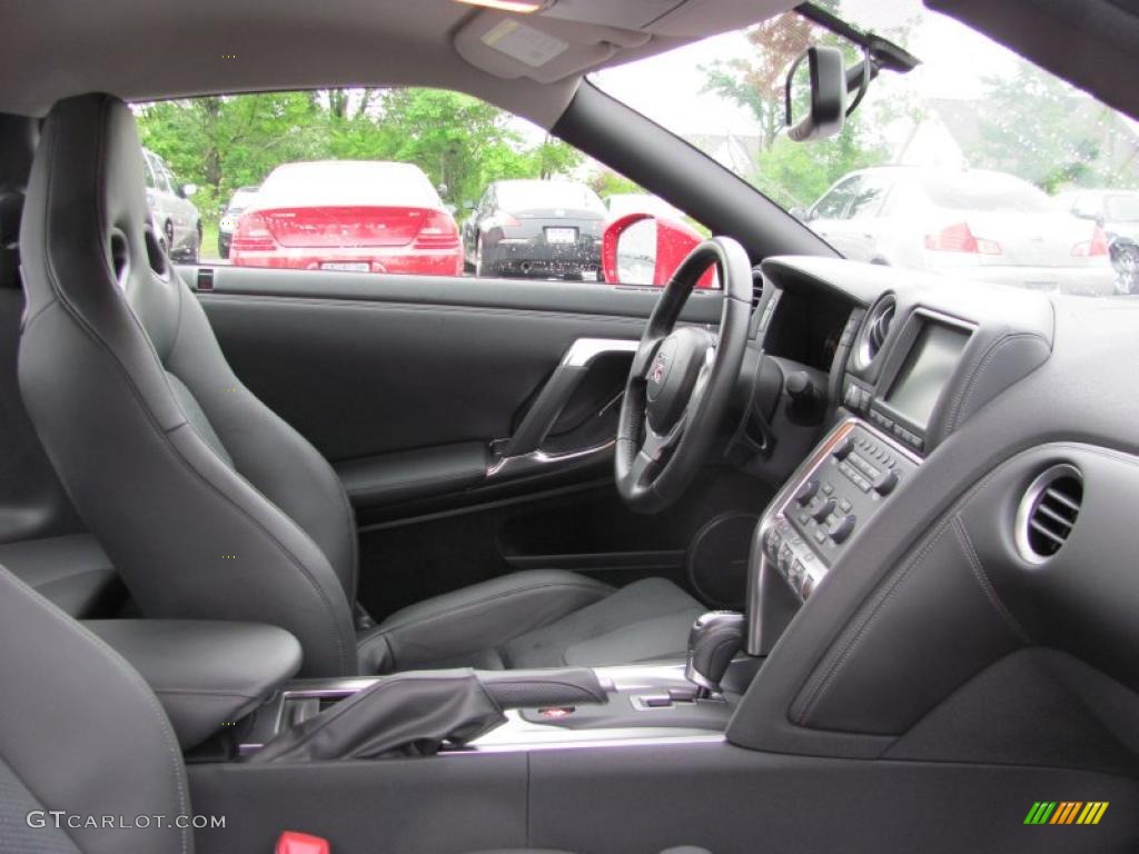 2011 GT-R Premium - Solid Red / Black Leather photo #7
