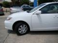 2003 Super White Toyota Camry LE  photo #29