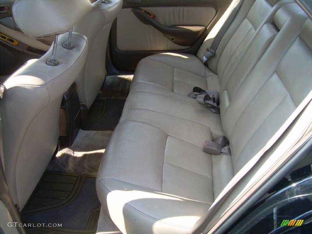 1994 Camry XLE V6 Sedan - Dark Emerald Pearl / Beige photo #15