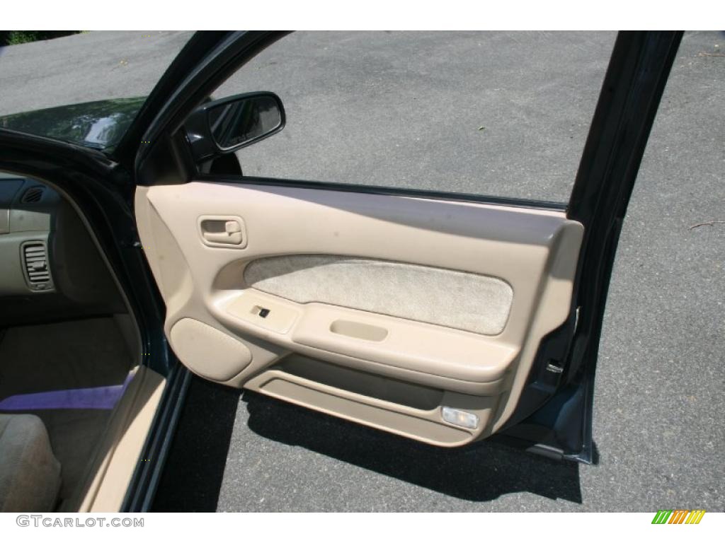 1998 Maxima GLE - Cypress Pearl Metallic / Beige photo #16