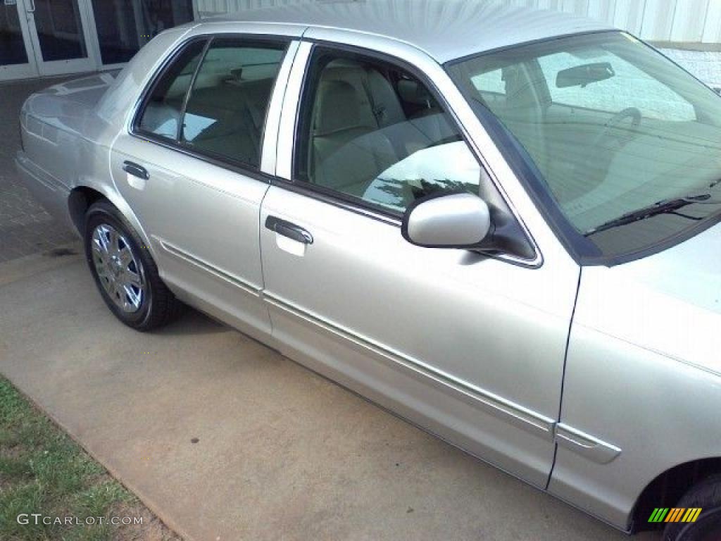 2006 Grand Marquis GS - Silver Birch Metallic / Medium Light Stone photo #21