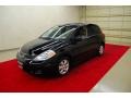 Super Black - Versa 1.8 SL Hatchback Photo No. 3