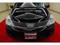 Super Black - Versa 1.8 SL Hatchback Photo No. 13