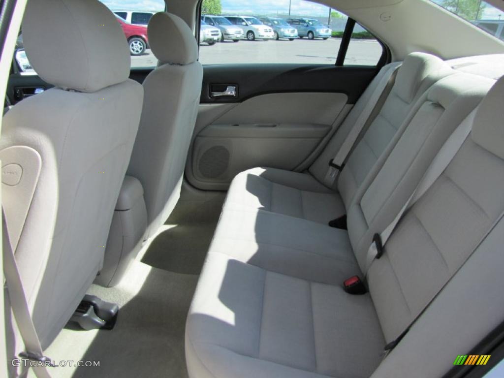 2007 Fusion S - Oxford White / Light Stone photo #5