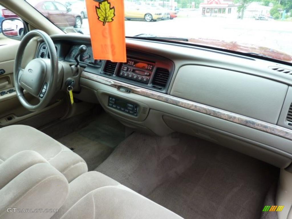 1999 Crown Victoria LX - Toreador Red Metallic / Medium Parchment photo #17