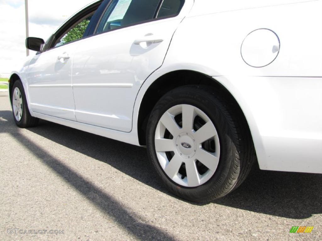 2007 Fusion S - Oxford White / Light Stone photo #11