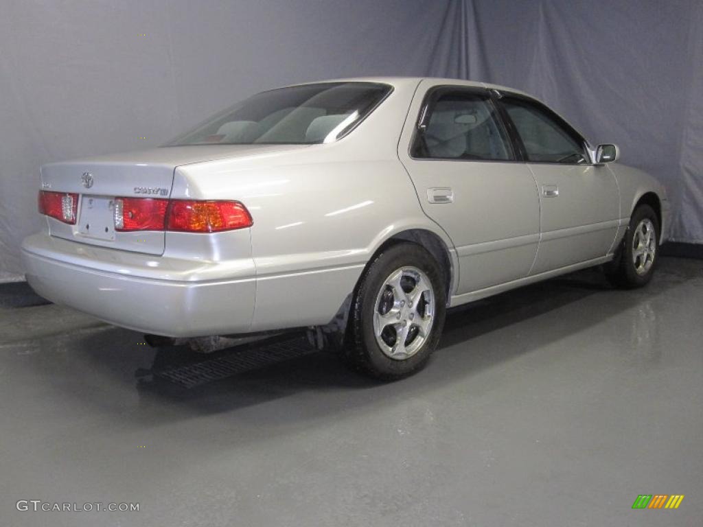 2001 Camry CE - Lunar Mist Metallic / Gray photo #3