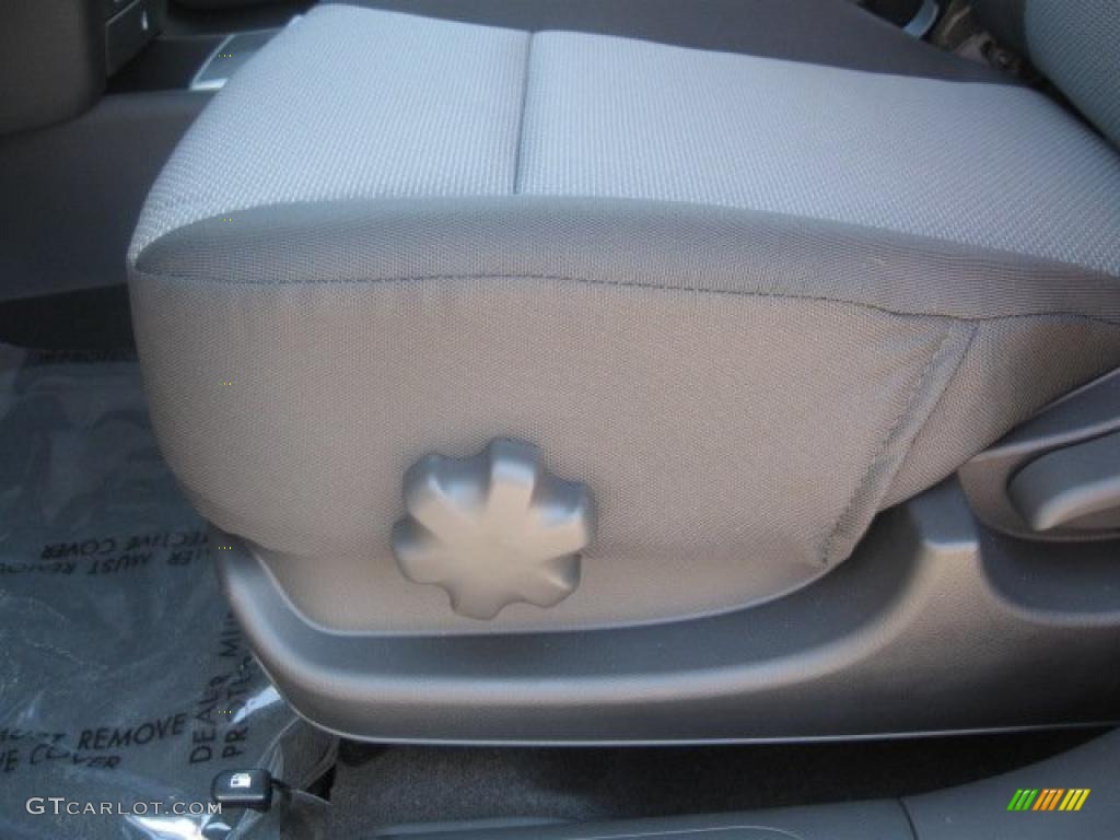 2010 Aveo Aveo5 LT - Medium Gray / Charcoal photo #8