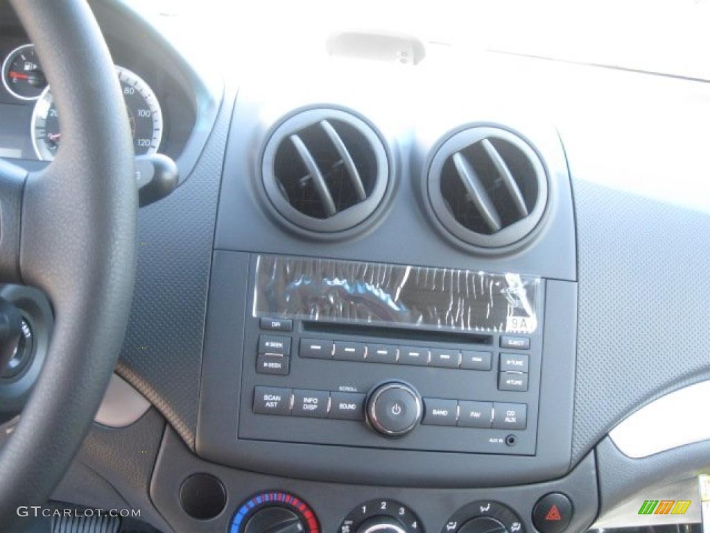 2010 Aveo Aveo5 LT - Medium Gray / Charcoal photo #9