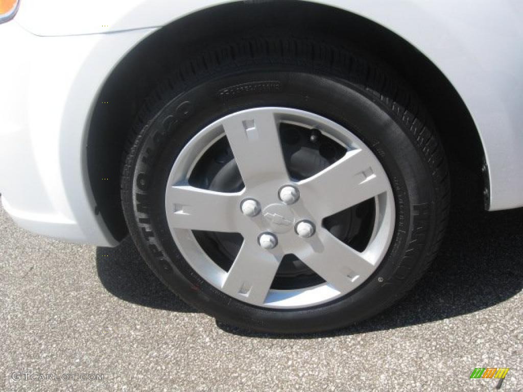 2010 Aveo LT Sedan - Summit White / Charcoal photo #6