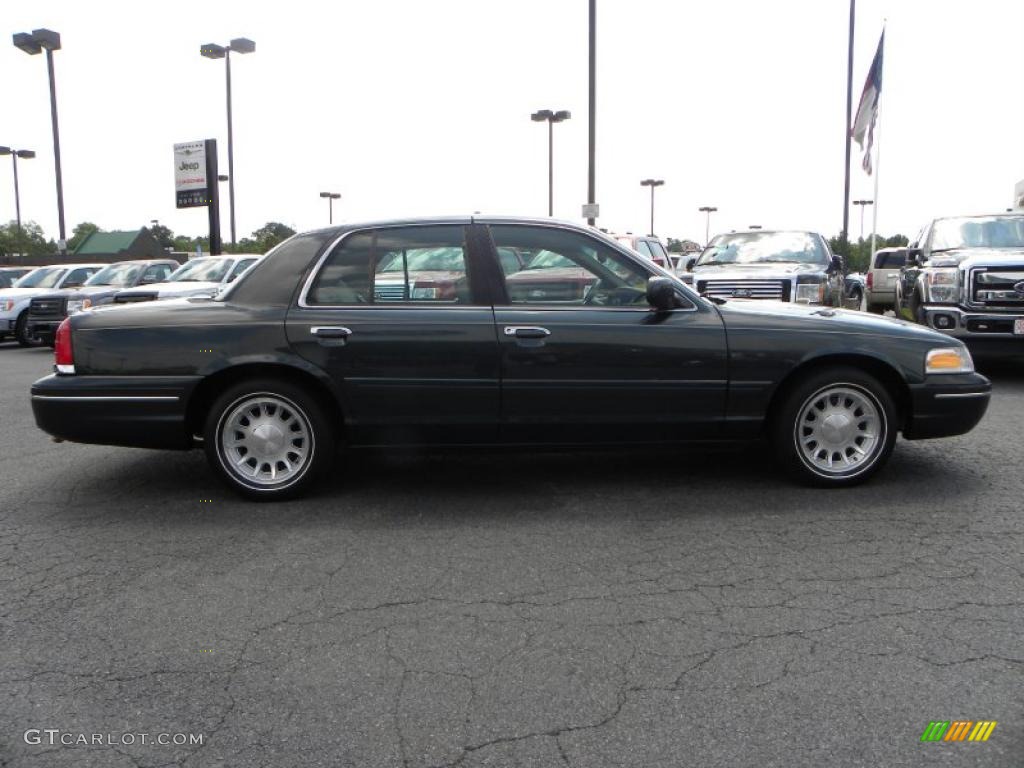 1999 Crown Victoria LX - Dark Green Metallic / Medium Parchment photo #2