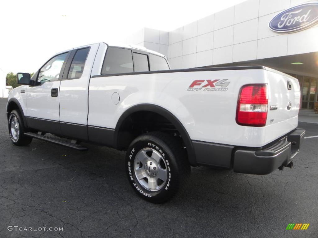2005 F150 FX4 SuperCab 4x4 - Oxford White / Medium Flint Grey photo #25