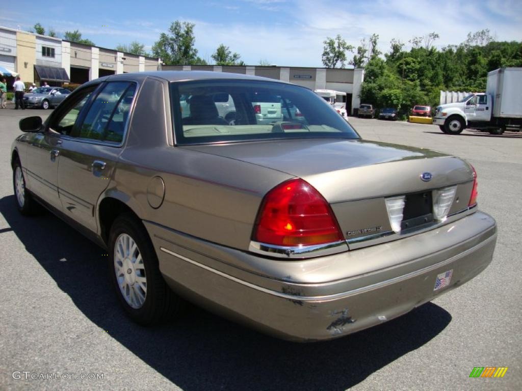 2003 Crown Victoria LX - Arizona Beige Metallic / Medium Parchment photo #10
