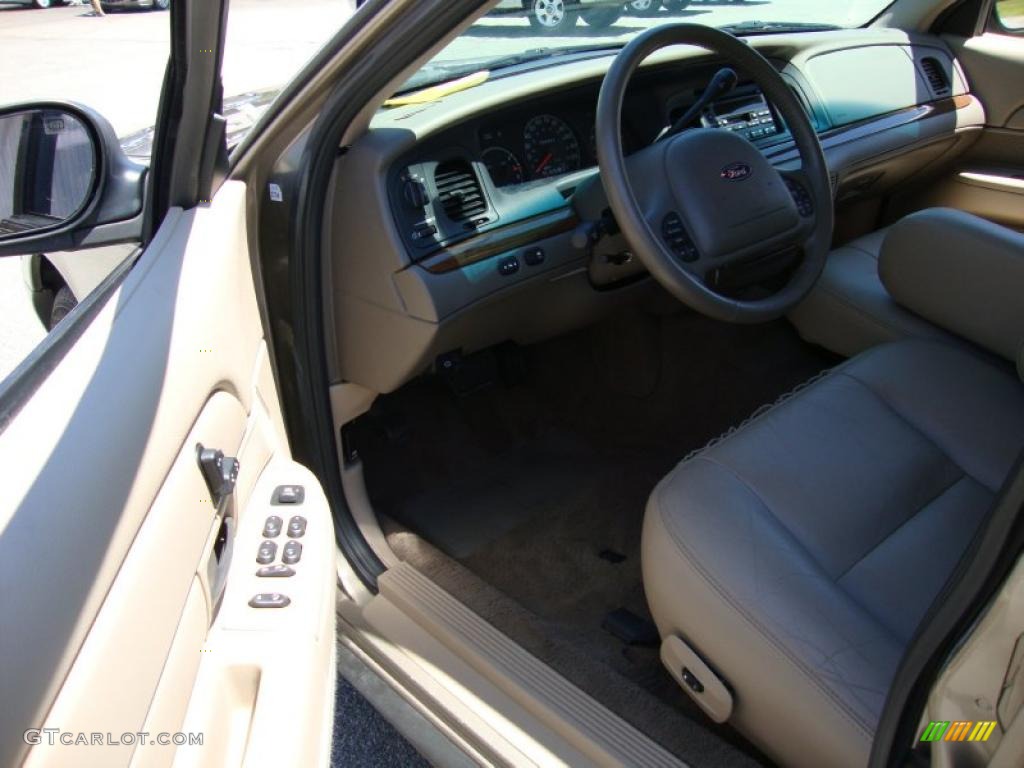 2003 Crown Victoria LX - Arizona Beige Metallic / Medium Parchment photo #13