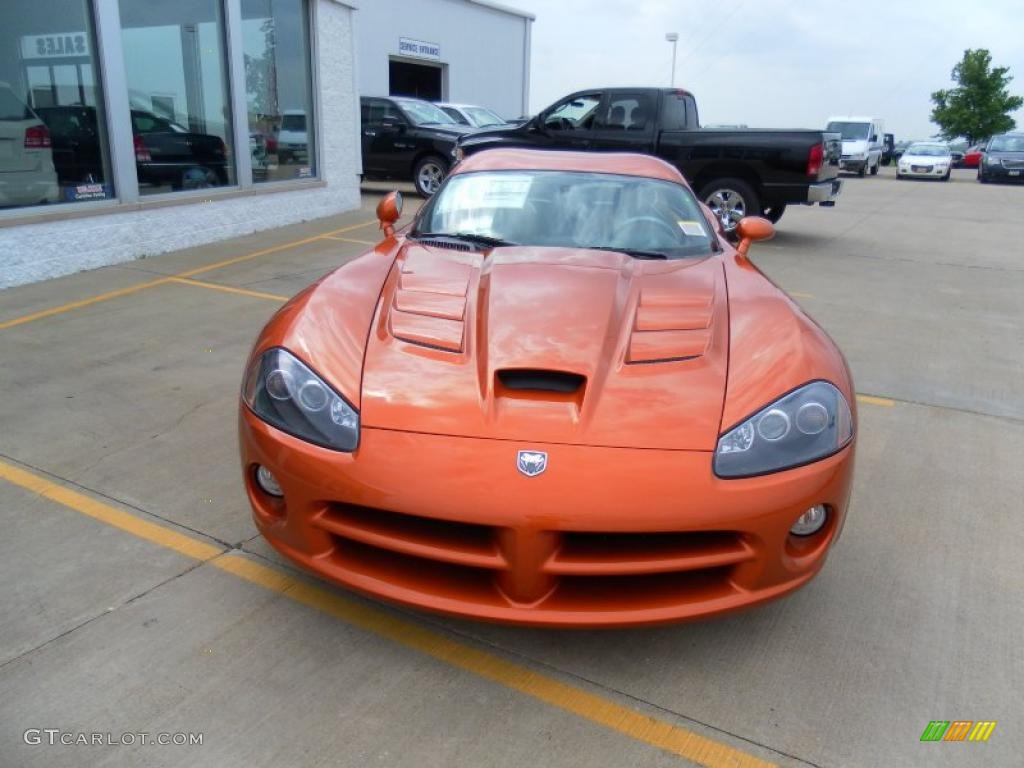 2010 Viper SRT10 Coupe - Toxic Orange Pearl / Black/Tan photo #3