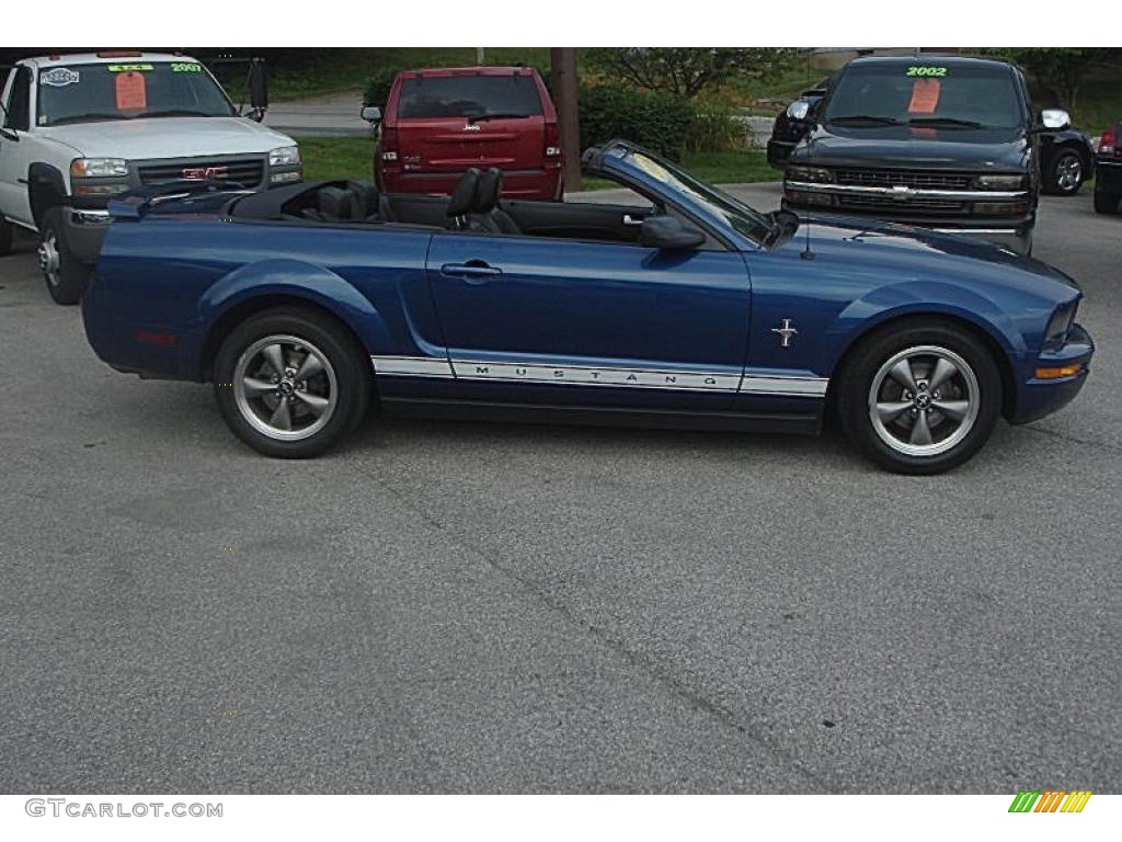 2006 Mustang V6 Premium Convertible - Vista Blue Metallic / Dark Charcoal photo #2