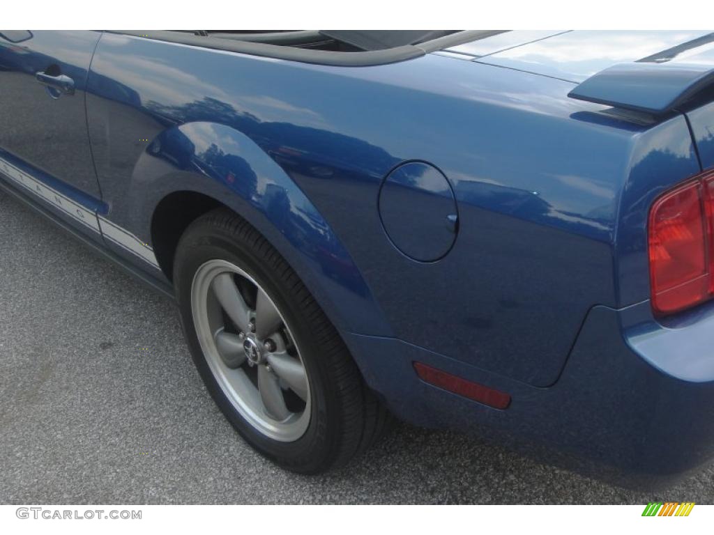 2006 Mustang V6 Premium Convertible - Vista Blue Metallic / Dark Charcoal photo #8
