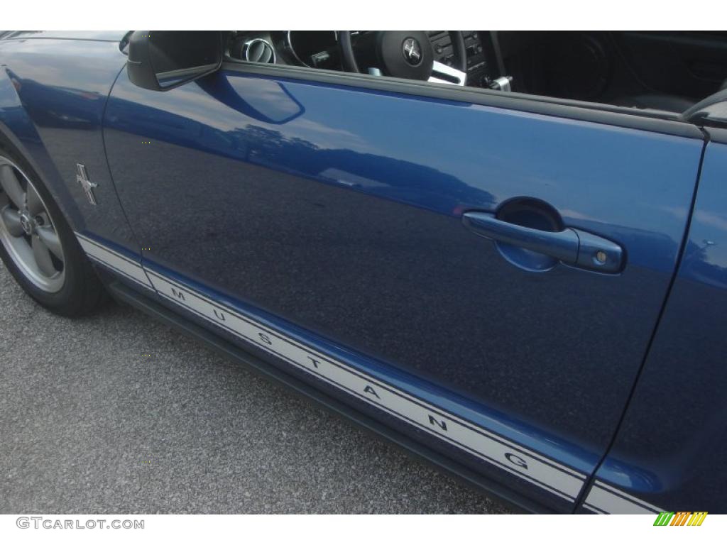 2006 Mustang V6 Premium Convertible - Vista Blue Metallic / Dark Charcoal photo #9
