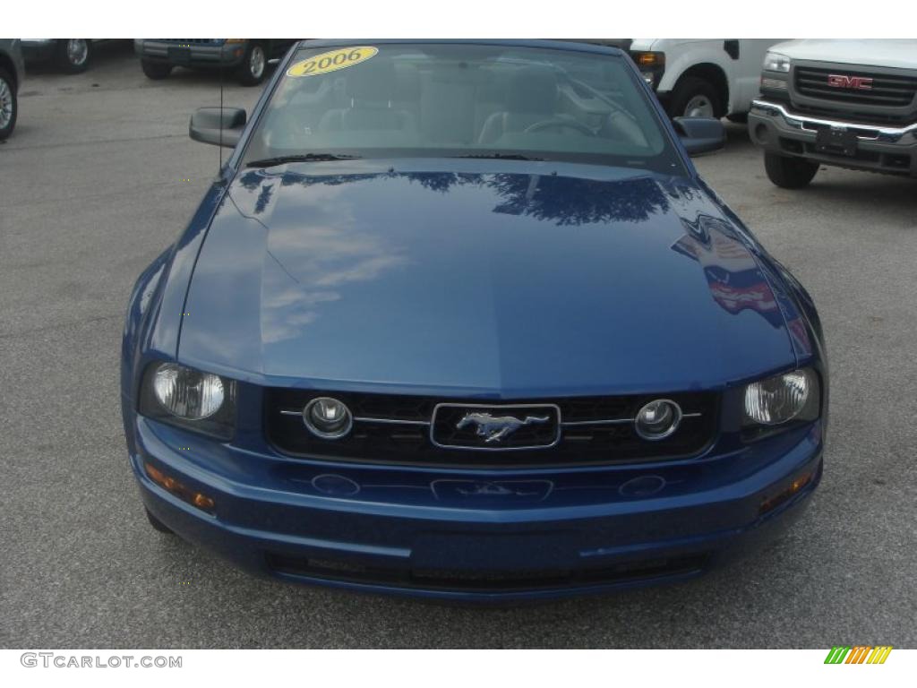 2006 Mustang V6 Premium Convertible - Vista Blue Metallic / Dark Charcoal photo #11